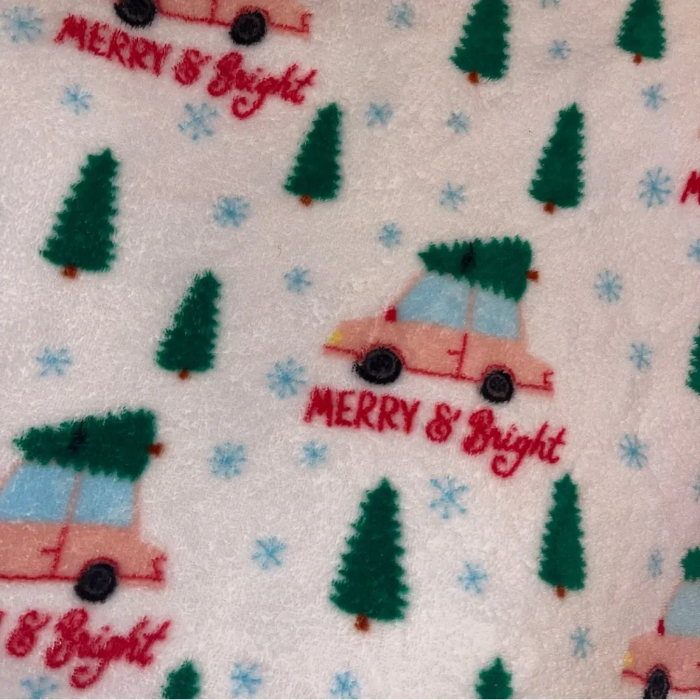 2023 Target Wondershop Holiday Plush Throw Blanket